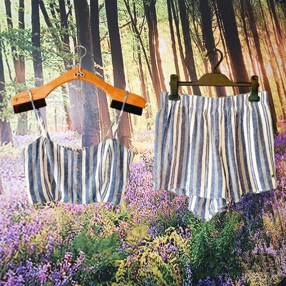 Pull & Bear Blue & White Stripe Crop Top & Short Coord Set - Picture 1 of 5